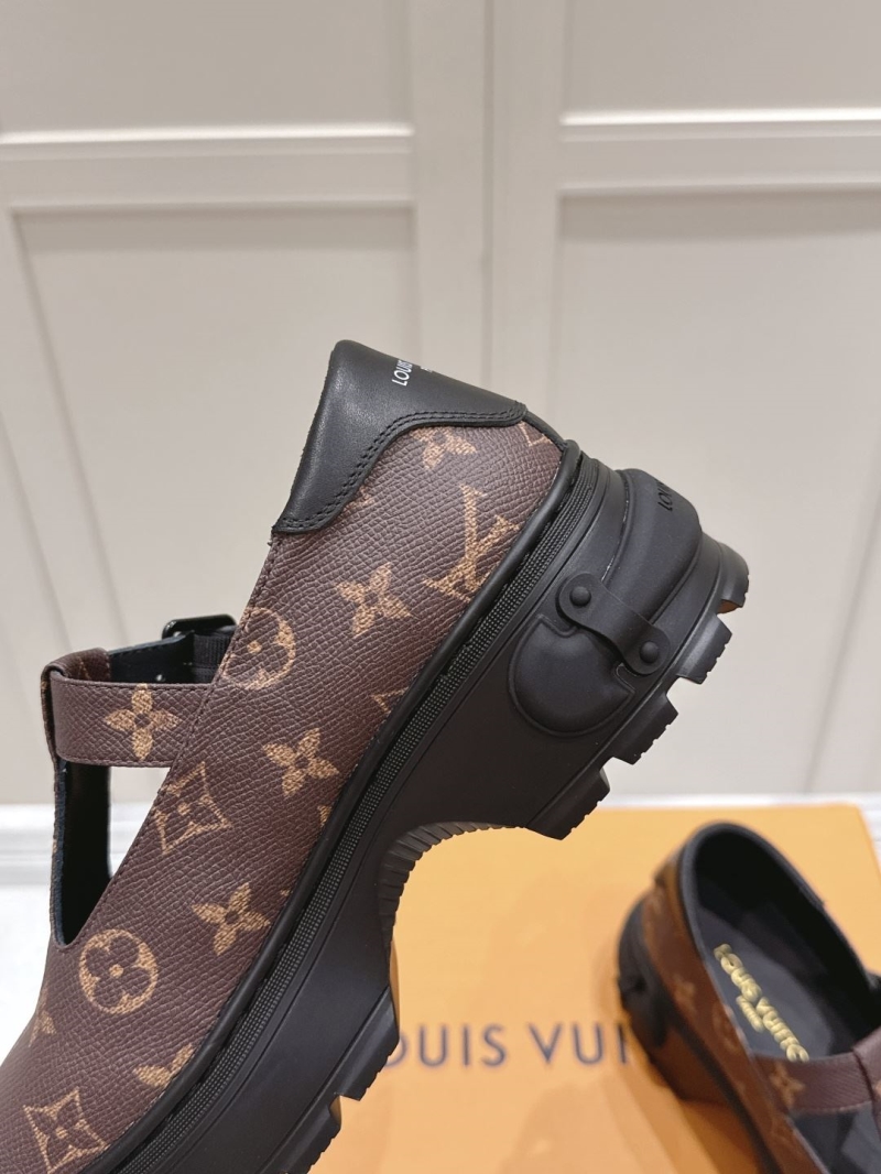 l0vis Vvtt0n loafers